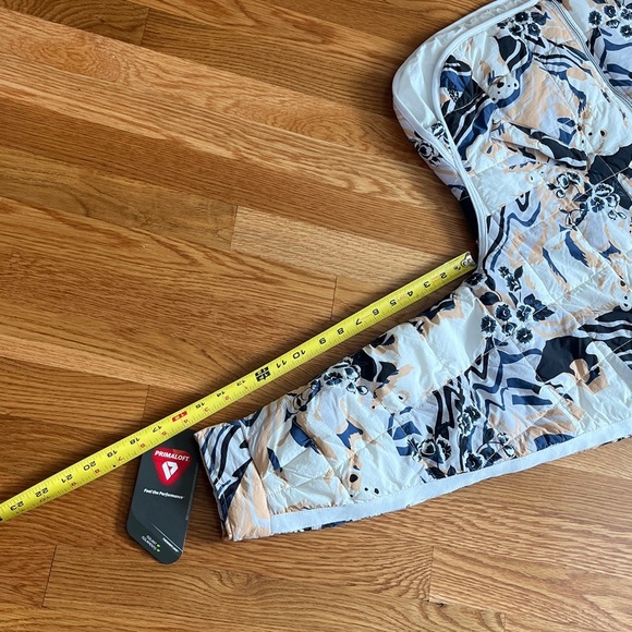 Free People Pippa Printed Packable Puffer Jacket Size  Small Polar Bear NWT - Picture 12 of 17